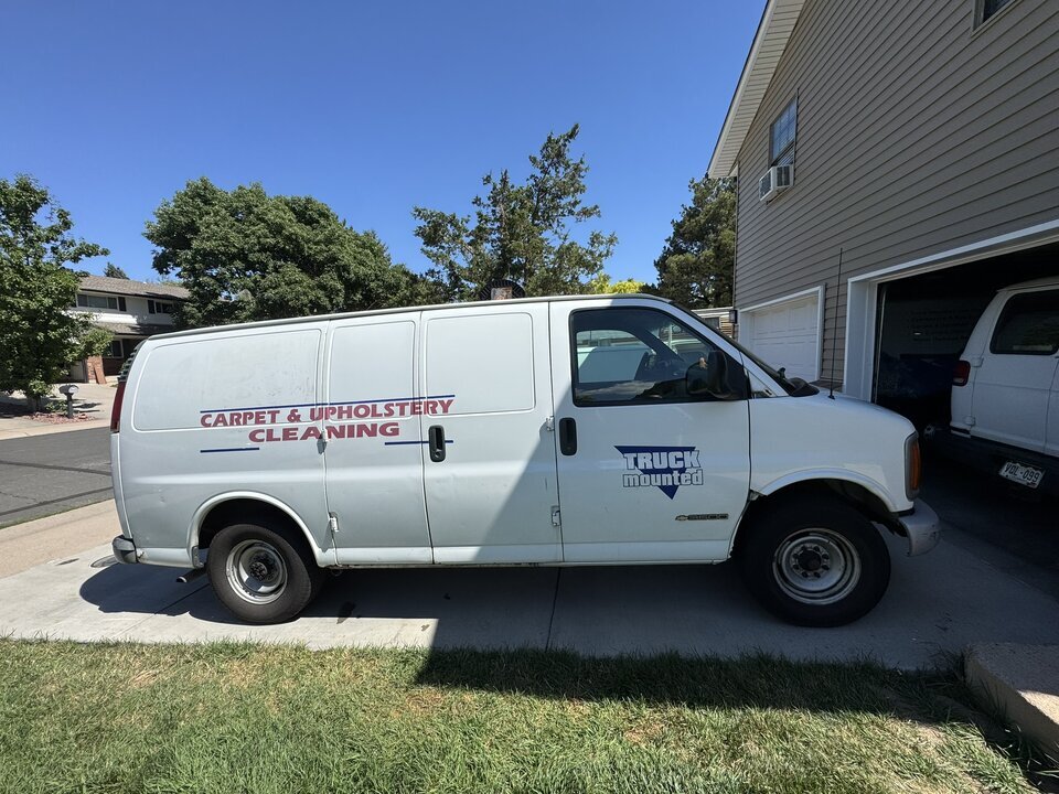 2003 Chevy Express 3500 w/ White Magic 1200 Direct Drive